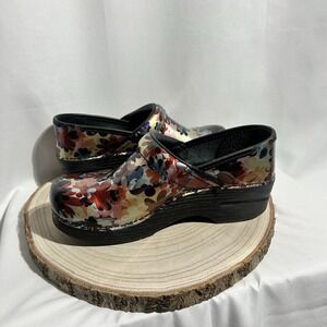 Dansko Womens Professional Fragment Patent Clog/Mule Slip On Sz EU 37 US 6.5 - 7